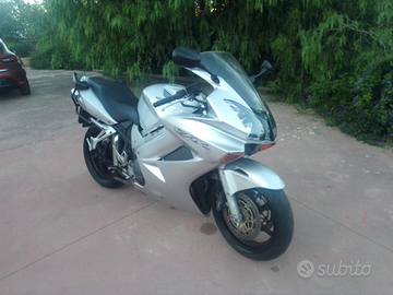 Honda VFR 800 vtec