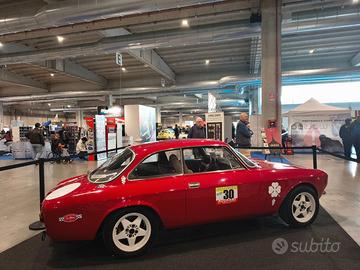 Alfa GT 1970 in allestimento sportivo dell'epoca