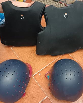 caschetti e paraschiena per bambini per cavallo