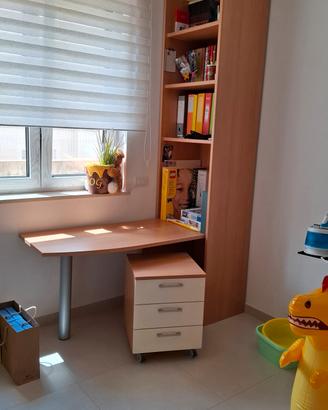 libreria con scrivania 