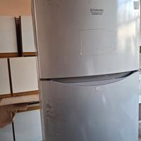 frigorifero ariston hotpoint. no frost