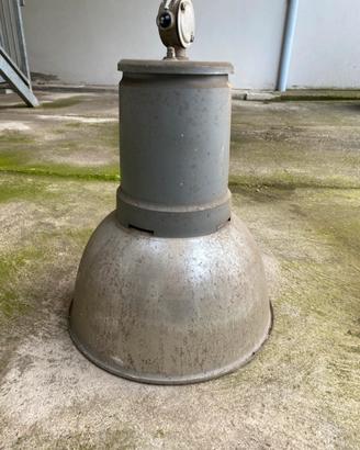 Lampade capannone