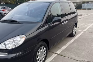 Peugeot  807
