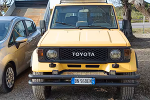 Toyota Land Cruiser 1989 4x4 - 2.4 td Lb automobil