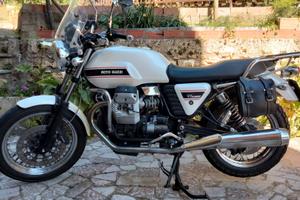 Moto Guzzi v7 classic