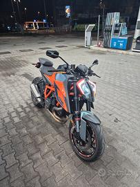ktm 1290 super.duke R