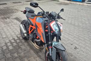 ktm 1290 super.duke R