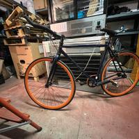 Bicicletta scatto fisso