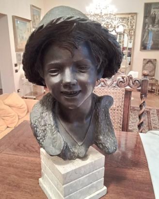 Testa di bambino in bronzo di Giovanni De Martino.