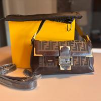 Fendi stupenda Baguette pelle e tessuto