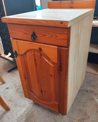 Mobiletto Rustico in Legno con Cassetto e Anta