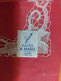 Pizzo da applicare a mano su lenzuolo matrimoniale