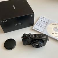 FUJIFILM X70