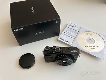 FUJIFILM X70