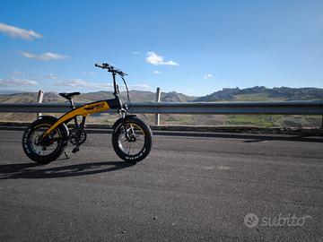 Bici elettrica Ducati scrambler 50km "Leggi"
