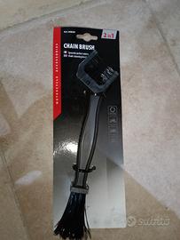 Spazzola pulisci catena  moto