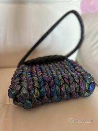 Borsa da donna lavorata a mano