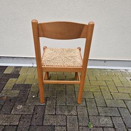 sedie in legno e paglia 