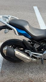 Moto incidentata - per ricambi