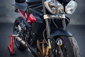 Triumph Street Triple 675 R – 16.000 km – Perfetta