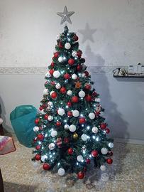 Albero di natale con palline