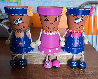 vasetti di terracotta realizzati a mano