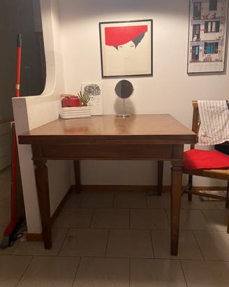 Tavolo da pranzo in legno usato