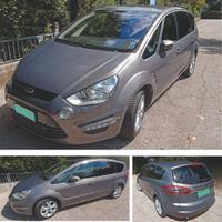 Ford S-Max molto spaziosa e comoda, cambio automat