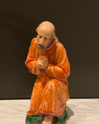 Statuina inginocchiato