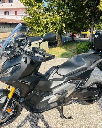 HONDA X-ADV 750 TUTTO INCLUSO ANCHE PASSAGGIO!