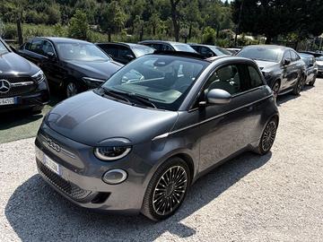 500e Cabrio 42 kWh La Prima interni in pelle apple