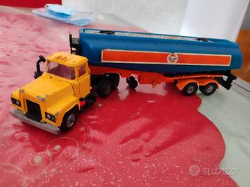 Mazak Camion Gulf Corgi