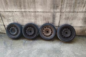 4 cerchi con gomme