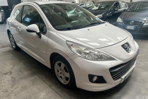 Peugeot 207 1400 hdi 60 cv neopatentati
