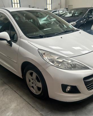 Peugeot 207 1400 hdi 60 cv neopatentati