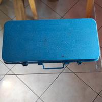 Cassetta con attrezzi a Brugola e cricchetto 