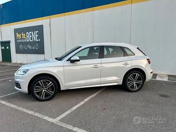 AUDI Q5 40 TDI BUSINESS SPORT 2.0 190 CV