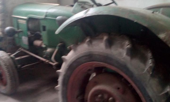 Vecchio trattore deutz