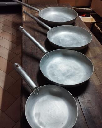 4 padelle in alluminio