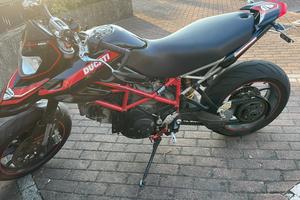 Ducati hypermotard 1100