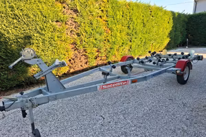Carrello porta barca Satellite KG 900