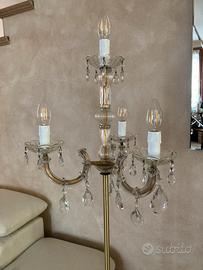 Lampade da terra con gocce