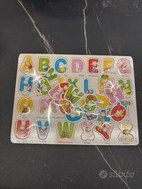 Puzzle alfabetico in legno per bambini Montessori