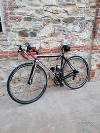 Bici da corsa marca Orbea