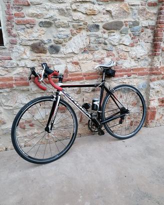 Bici da corsa marca Orbea