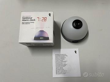 Sveglia con orologio e mini proiettore