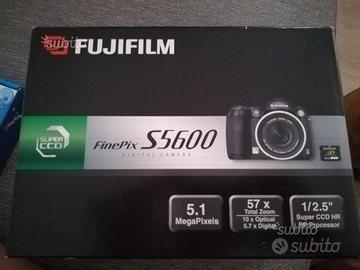 Fujifilm S5600 digital camera