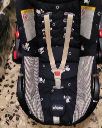 Seggiolino auto Chicco completo di base