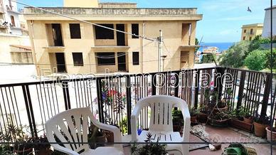Appartamento di 180 m² con 3 locali e posto auto a