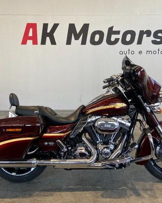 HARLEY-DAVIDSON CVO Street Glide 110